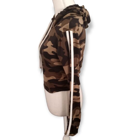 STREETWEAR SOCIETY GREEN CAMO CROP HOODIE SZ.L EUC - Picture 2 of 7